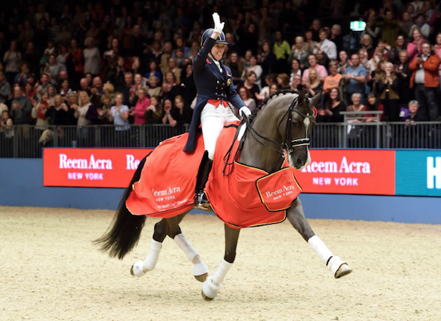 Il y a des chevaux qui écrivent l'histoire, et d'autres qui deviennent l'histoire elle-même. Le 1er décembre 2025, le monde de l'équitation a perdu son roi. Valegro, le "Professeur" du dressage mondial, s'est éteint à l'âge de 23 ans. Une disparition qui a bouleversé la planète équestre, d'autant qu'il n'est pas parti seul. Récit d'une fin de vie dictée par l'amour et le respect absolu de l'animal.