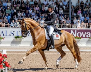 Illustration de Flash Gordon 37 Le nouvel OVNI du dressage mondial